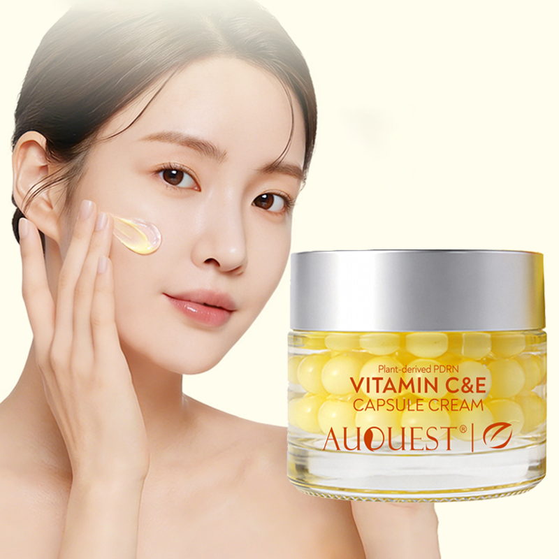 AUQUEST Crema Viso in Capsule  - Vitamin C Serum recensione e prezzo
